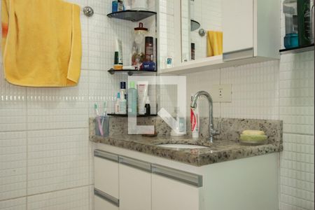 Apartamento para alugar com 76m², 2 quartos e 1 vaga Apartamento para alugar com 76m², 2 quartos e 1 vagaBanheiro