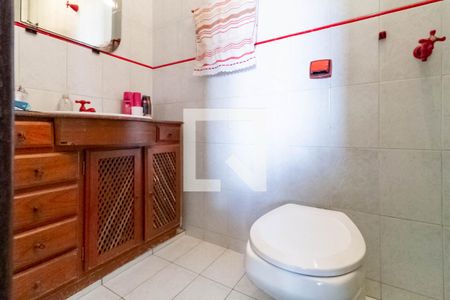 Casa à venda com 180m², 3 quartos e sem vagaBanheiro da suíte