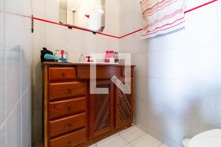 Casa à venda com 180m², 3 quartos e sem vagaBanheiro da suíte