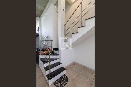 Casa à venda com 180m², 3 quartos e sem vagaEscada