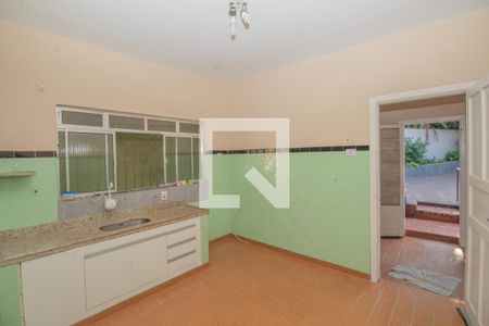 Casa à venda com 199m², 2 quartos e 3 vagas Casa à venda com 199m², 2 quartos e 3 vagasCozinha