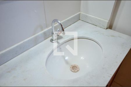 Apartamento à venda com 190m², 4 quartos e 1 vaga Apartamento à venda com 190m², 4 quartos e 1 vagaBanheiro da Suíte 2