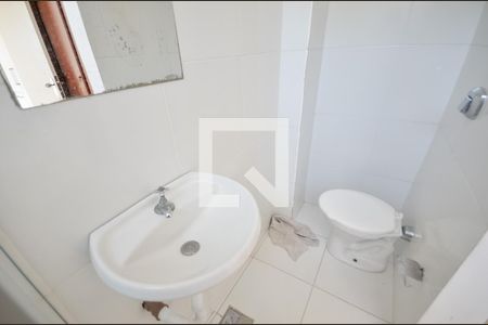 Apartamento à venda com 190m², 4 quartos e 1 vaga Apartamento à venda com 190m², 4 quartos e 1 vagaBanheiro de serviço