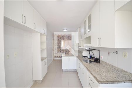 Apartamento à venda com 190m², 4 quartos e 1 vaga Apartamento à venda com 190m², 4 quartos e 1 vagaCozinha