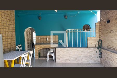 Apartamento à venda com 190m², 4 quartos e 1 vaga Apartamento à venda com 190m², 4 quartos e 1 vagaTerraço