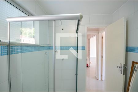 Apartamento à venda com 190m², 4 quartos e 1 vaga Apartamento à venda com 190m², 4 quartos e 1 vagaBanheiro Social