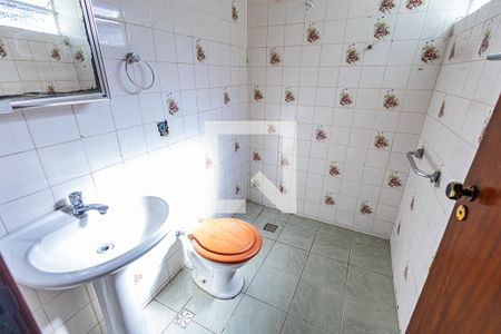 Casa à venda com 240m², 6 quartos e 2 vagas Casa à venda com 240m², 6 quartos e 2 vagasSuite