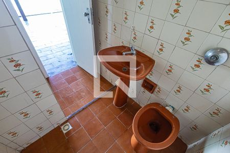 Casa à venda com 240m², 6 quartos e 2 vagas Casa à venda com 240m², 6 quartos e 2 vagasBanheiro de serviço