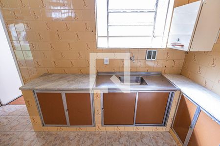 Casa à venda com 240m², 6 quartos e 2 vagas Casa à venda com 240m², 6 quartos e 2 vagasCozinha