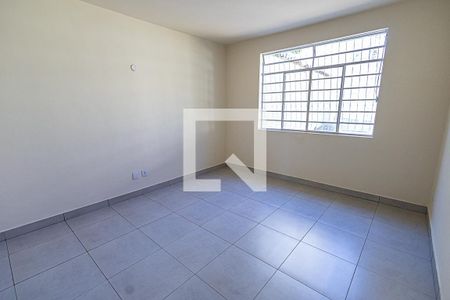 Casa à venda com 240m², 6 quartos e 2 vagas Casa à venda com 240m², 6 quartos e 2 vagasQuarto 3