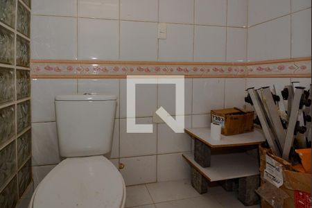 Casa à venda com 150m², 3 quartos e 2 vagas Casa à venda com 150m², 3 quartos e 2 vagasBanheiro de serviço