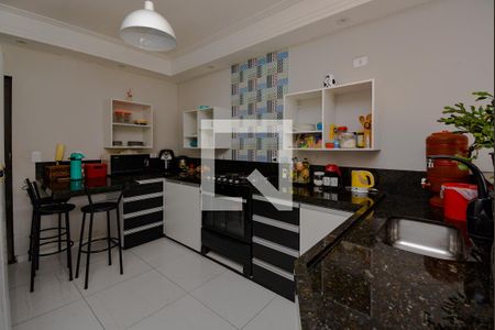 Casa à venda com 150m², 3 quartos e 2 vagas Casa à venda com 150m², 3 quartos e 2 vagasCozinha