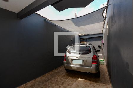 Casa à venda com 150m², 3 quartos e 2 vagas Casa à venda com 150m², 3 quartos e 2 vagasGaragem