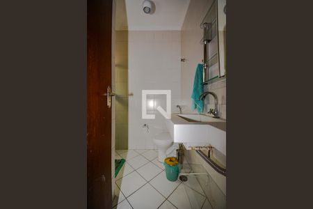 Casa à venda com 150m², 3 quartos e 2 vagas Casa à venda com 150m², 3 quartos e 2 vagasBanheiro