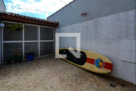 Casa à venda com 150m², 3 quartos e 2 vagas Casa à venda com 150m², 3 quartos e 2 vagasQuintal fundo