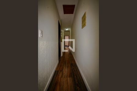 Casa à venda com 150m², 3 quartos e 2 vagas Casa à venda com 150m², 3 quartos e 2 vagasCorredor dos quartos