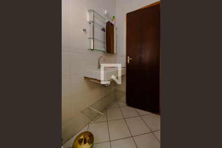 Casa à venda com 150m², 3 quartos e 2 vagas Casa à venda com 150m², 3 quartos e 2 vagasBanheiro