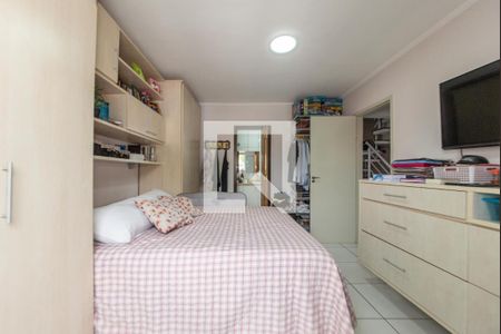 Casa à venda com 180m², 4 quartos e 2 vagas Casa à venda com 180m², 4 quartos e 2 vagasSuíte