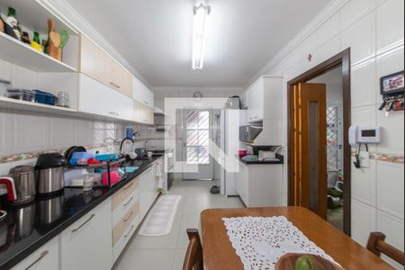 Casa à venda com 180m², 4 quartos e 2 vagas Casa à venda com 180m², 4 quartos e 2 vagasCozinha