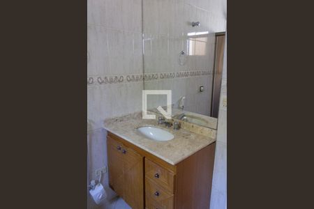 Casa à venda com 114m², 3 quartos e 2 vagas Casa à venda com 114m², 3 quartos e 2 vagasBanheiro da Suíte