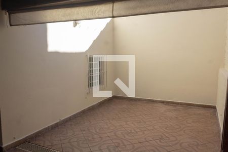 Casa à venda com 114m², 3 quartos e 2 vagas Casa à venda com 114m², 3 quartos e 2 vagasQuintal