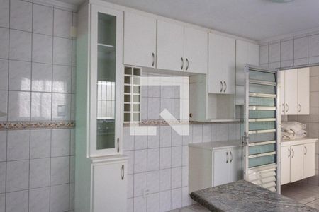 Casa à venda com 114m², 3 quartos e 2 vagas Casa à venda com 114m², 3 quartos e 2 vagasCozinha