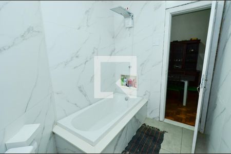 Apartamento à venda com 109m², 3 quartos e sem vagaBanheiro social