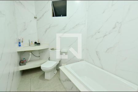 Apartamento à venda com 109m², 3 quartos e sem vagaBanheiro social