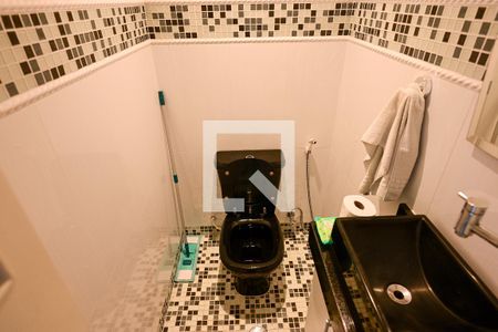 Casa à venda com 198m², 3 quartos e 2 vagas Casa à venda com 198m², 3 quartos e 2 vagasLavabo 2