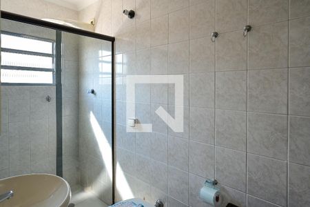 Casa à venda com 198m², 3 quartos e 2 vagas Casa à venda com 198m², 3 quartos e 2 vagasBanheiro Quarto 1