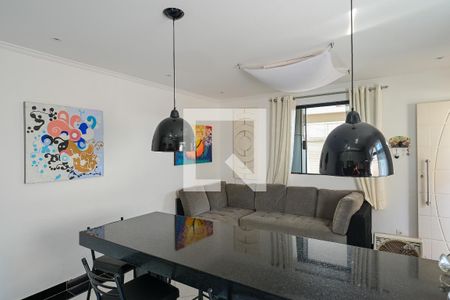 Casa à venda com 198m², 3 quartos e 2 vagas Casa à venda com 198m², 3 quartos e 2 vagasCozinha