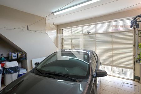 Casa à venda com 198m², 3 quartos e 2 vagas Casa à venda com 198m², 3 quartos e 2 vagasGaragem