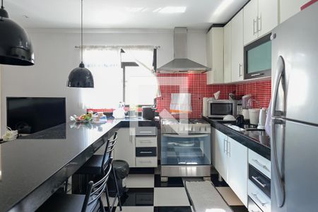 Casa à venda com 198m², 3 quartos e 2 vagas Casa à venda com 198m², 3 quartos e 2 vagasCozinha