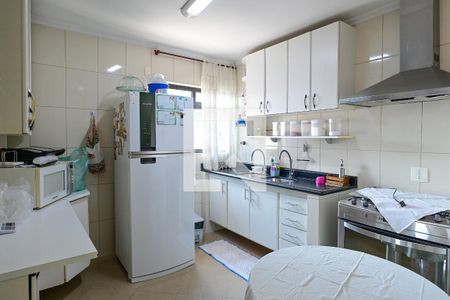 Casa à venda com 198m², 3 quartos e 2 vagas Casa à venda com 198m², 3 quartos e 2 vagasCozinha