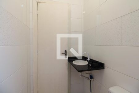 Casa à venda com 400m², 4 quartos e 6 vagas Casa à venda com 400m², 4 quartos e 6 vagasEdícula - Banheiro