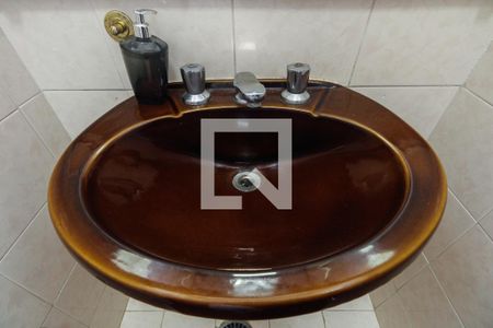 Casa à venda com 400m², 4 quartos e 6 vagas Casa à venda com 400m², 4 quartos e 6 vagasLavabo