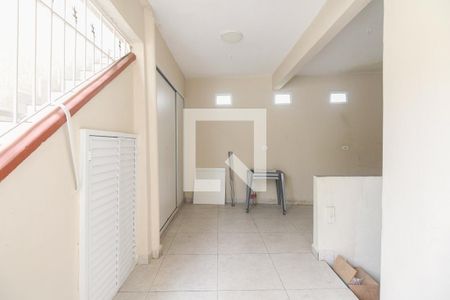 Casa à venda com 400m², 4 quartos e 6 vagas Casa à venda com 400m², 4 quartos e 6 vagasÁrea de Serviço