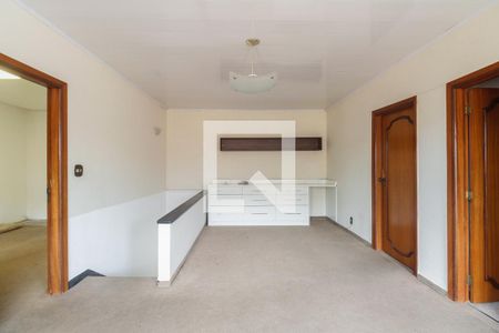 Casa à venda com 400m², 4 quartos e 6 vagas Casa à venda com 400m², 4 quartos e 6 vagasHall de Acesso aos Quartos