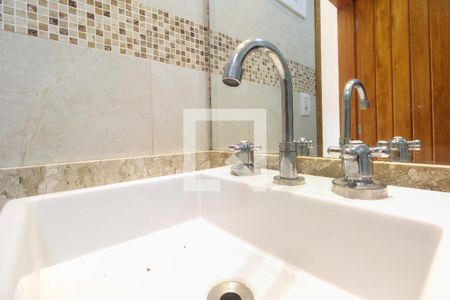 Casa à venda com 400m², 4 quartos e 6 vagas Casa à venda com 400m², 4 quartos e 6 vagasBanheiro Social