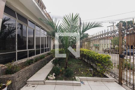 Casa à venda com 400m², 4 quartos e 6 vagas Casa à venda com 400m², 4 quartos e 6 vagasGaragem e Jardim