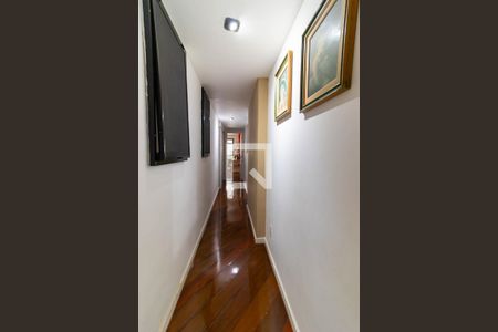 Apartamento à venda com 155m², 3 quartos e 3 vagasCorredor