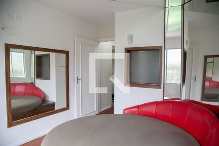 Sala/Quarto de apartamento para alugar com 1 quarto, 30m² em Medianeira, Porto Alegre