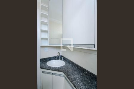 Apartamento à venda com 58m², 2 quartos e 1 vaga Apartamento à venda com 58m², 2 quartos e 1 vagaBanheiro