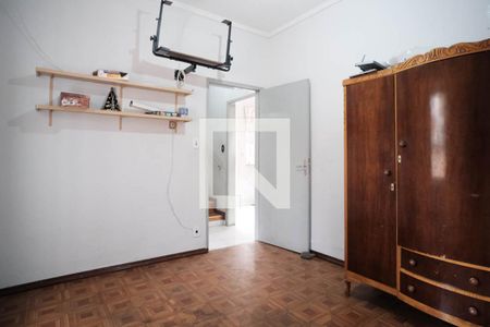 Casa à venda com 500m², 3 quartos e 3 vagas Casa à venda com 500m², 3 quartos e 3 vagasQuarto 2
