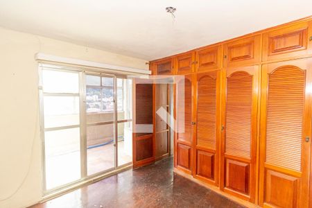 Apartamento para alugar com 245m², 4 quartos e 2 vagas Apartamento para alugar com 245m², 4 quartos e 2 vagasSuíte 2