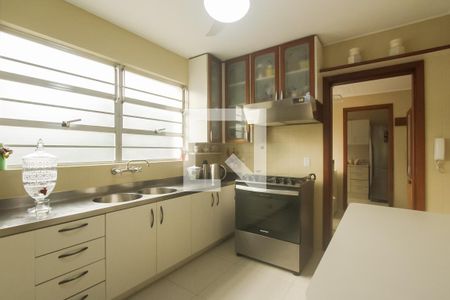 Apartamento à venda com 174m², 3 quartos e 2 vagas Apartamento à venda com 174m², 3 quartos e 2 vagasCozinha