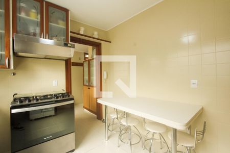 Apartamento à venda com 174m², 3 quartos e 2 vagas Apartamento à venda com 174m², 3 quartos e 2 vagasCozinha