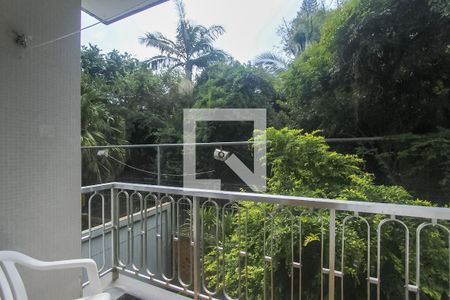 Apartamento à venda com 174m², 3 quartos e 2 vagas Apartamento à venda com 174m², 3 quartos e 2 vagasSacada