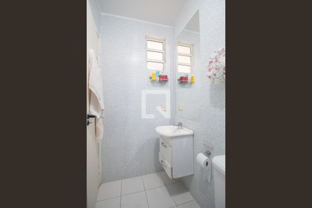 Casa de condomínio à venda com 150m², 4 quartos e 1 vaga Casa de condomínio à venda com 150m², 4 quartos e 1 vagaBanheiro