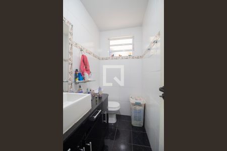 Casa de condomínio à venda com 150m², 4 quartos e 1 vaga Casa de condomínio à venda com 150m², 4 quartos e 1 vagaBanheiro